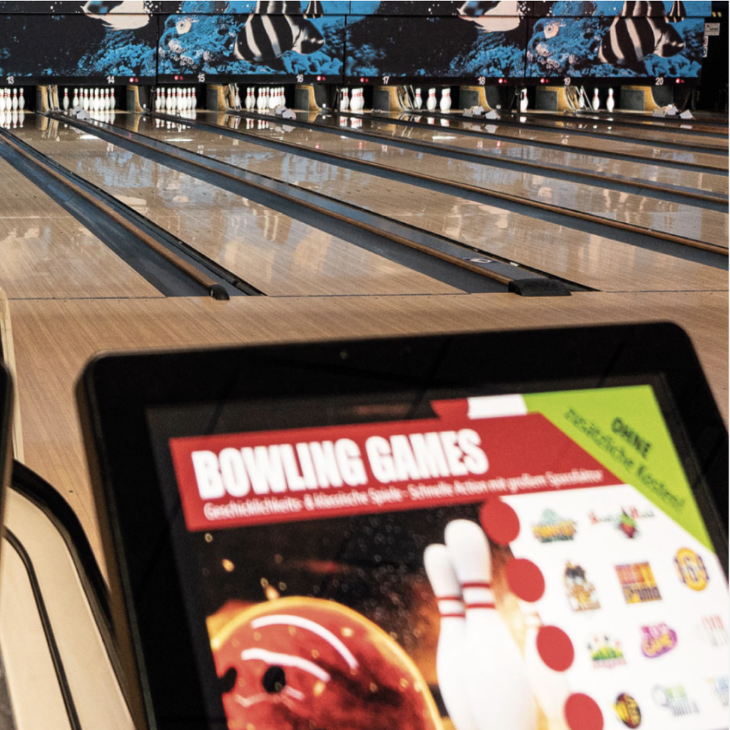 indoor bowling places for families in Munich